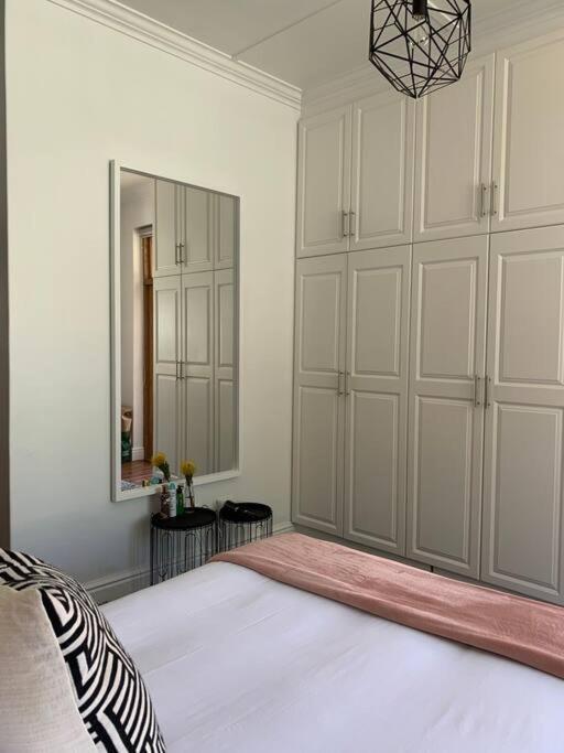 1-Bedroom Sea Point Gem - Perfect Location! Kaapstad Buitenkant foto