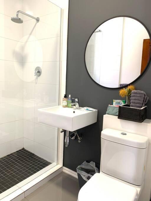 1-Bedroom Sea Point Gem - Perfect Location! Kaapstad Buitenkant foto