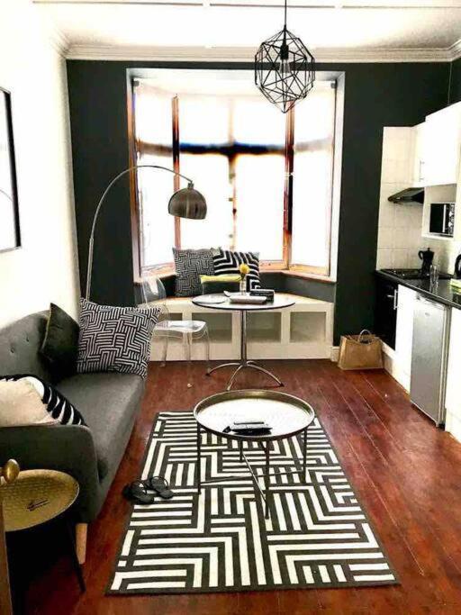 1-Bedroom Sea Point Gem - Perfect Location! Kaapstad Buitenkant foto